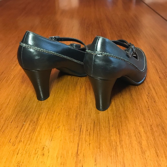 Aerosoles Black Mid Heel with Flexible Cross Strap - Picture 6 of 7